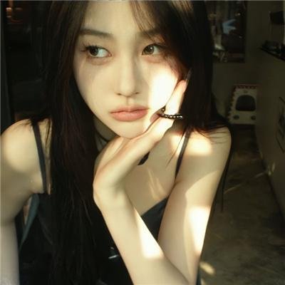 梨花无意伴春寒